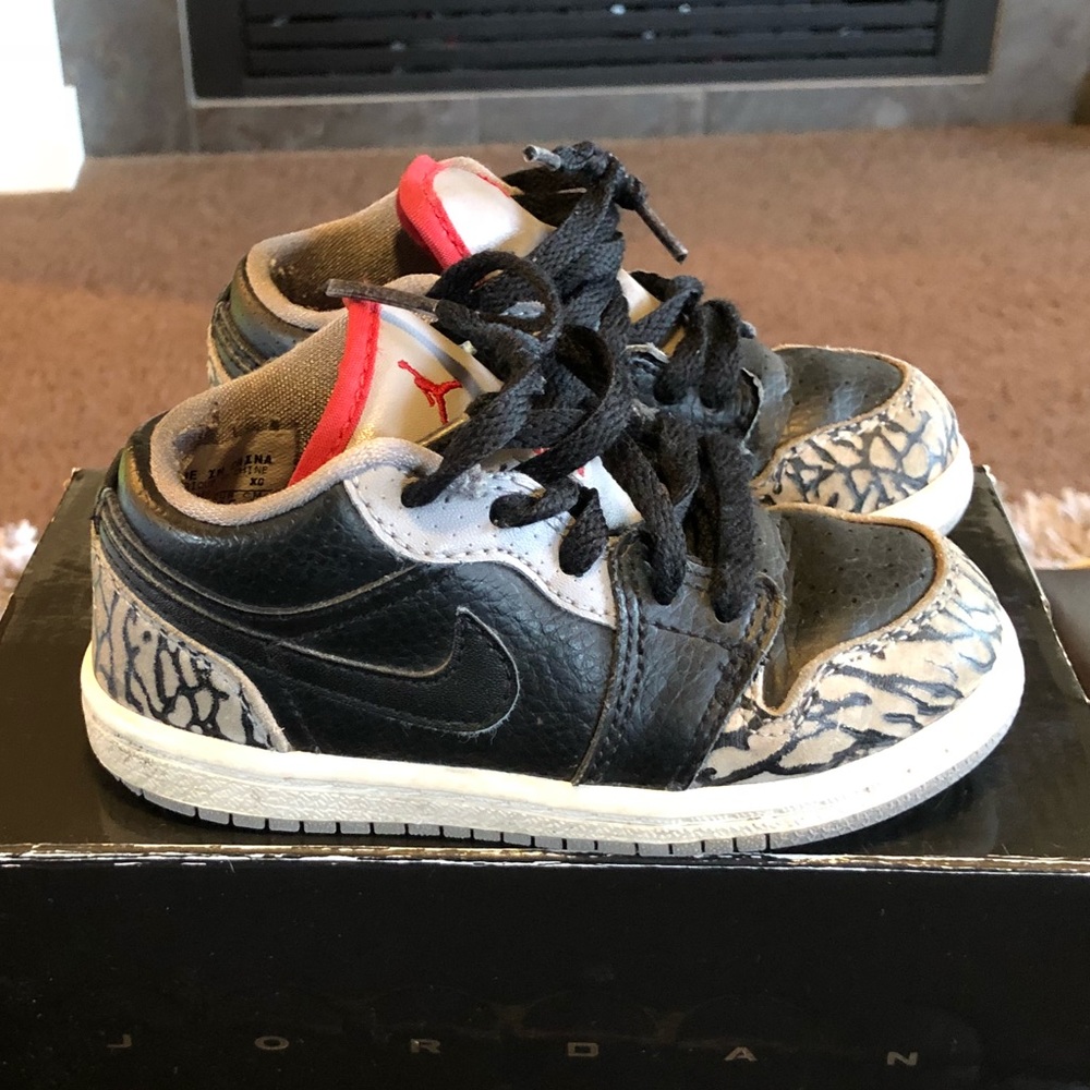 Air Jordan “Low Phats” size 7c